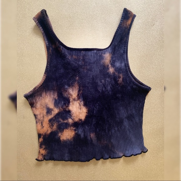 Black Bleach Tie-Dye "Queen" Lettuce Trim Cropped Tank Top - Picture 4 of 4